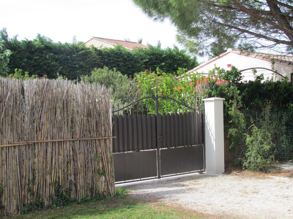 Gites Du Cigalon Et De La Montagnette Boulbon Exterior foto